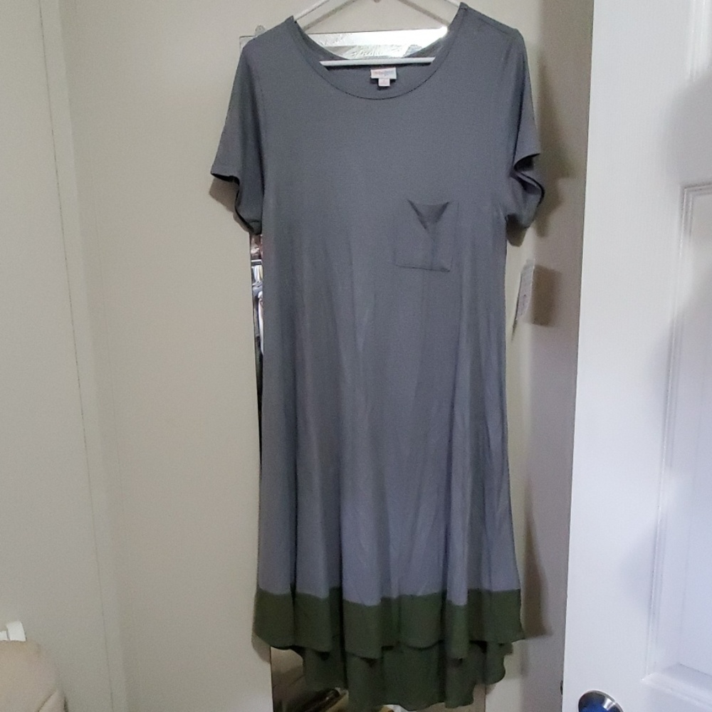 New LuLaroe Carly small